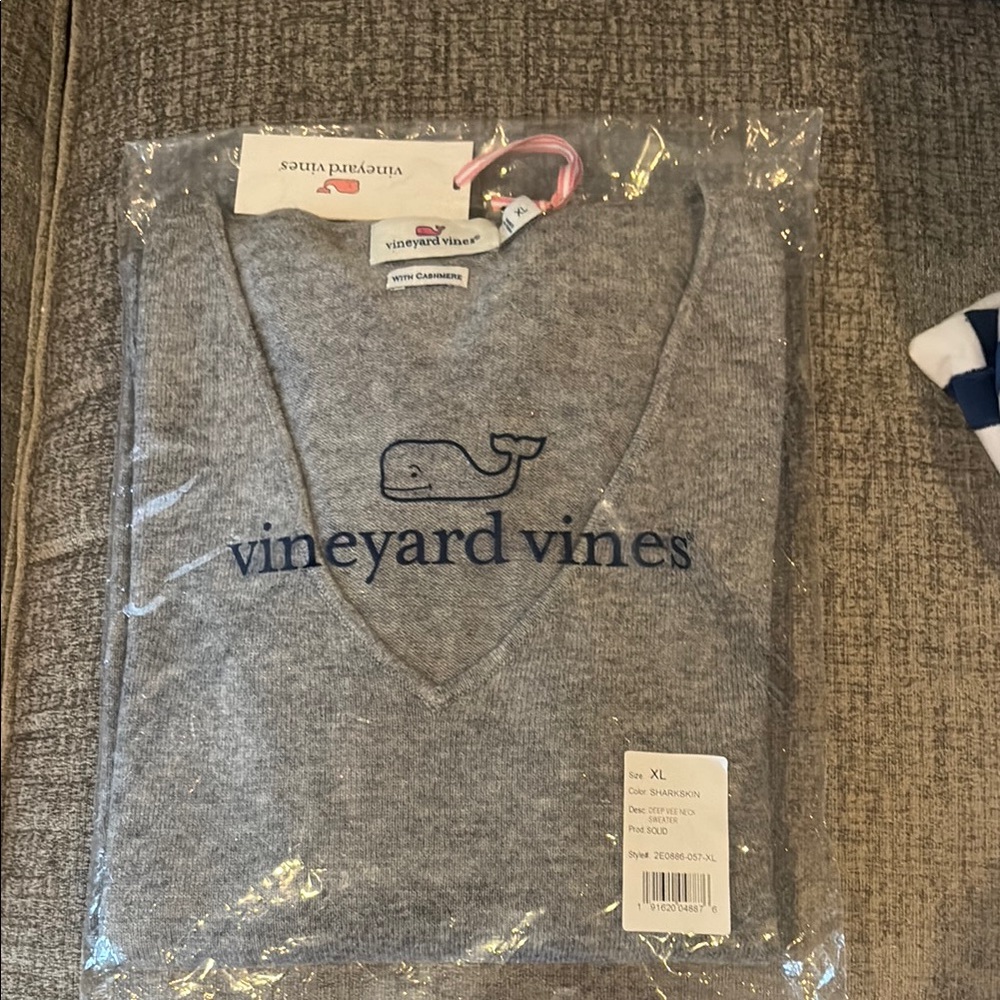 NWT Vineyard Vines Gray V-Neck Sweater with Cashmere Sz XL